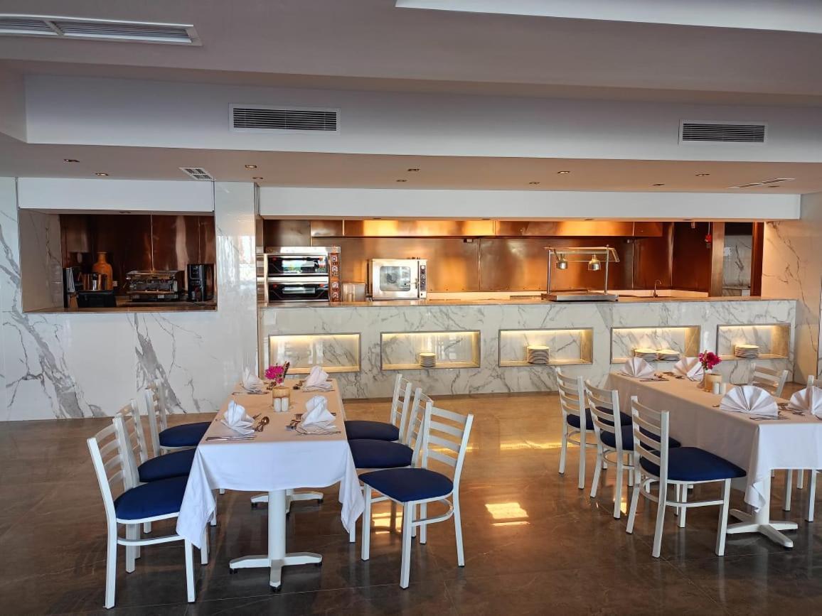 Porto Sokhna Beach Resort Ain Sukhna Esterno foto